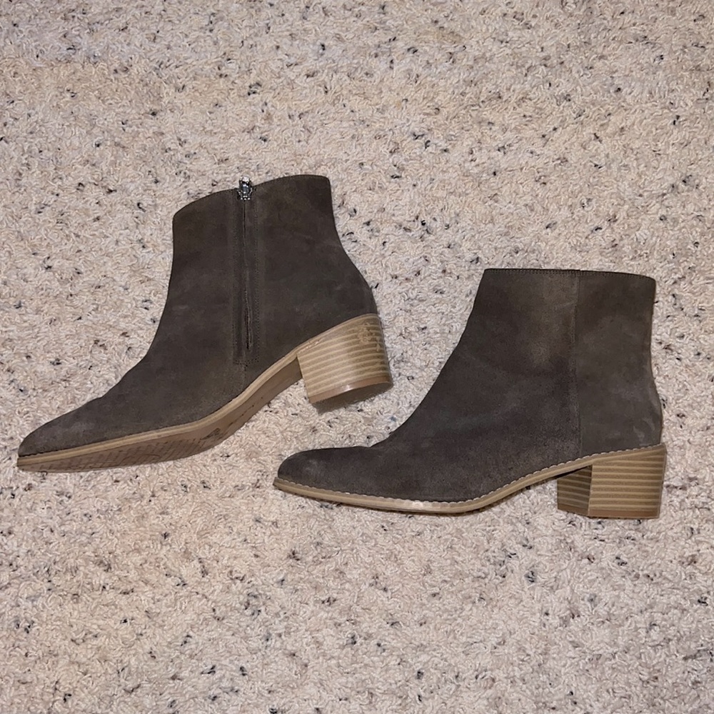 Brown Booties with chunky heel